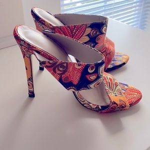 Stewpot peacock heels.